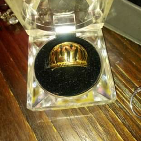 Beautiful Womens Rings - Picture 7 of 8